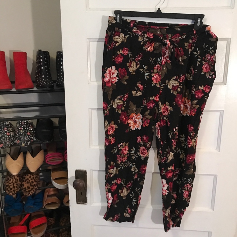 Floral pull on pants